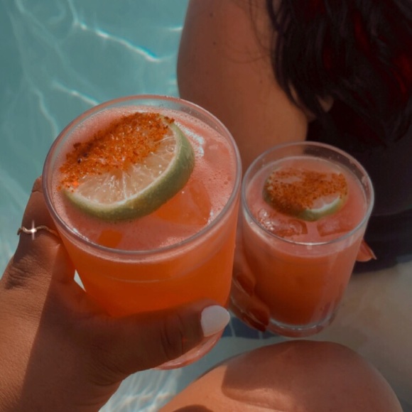 Meet your Posher, Jennifer - Picture 2 of 2